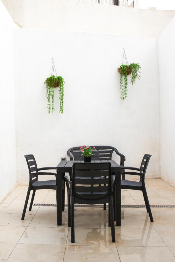 Entire Luxury Sliema Townhouse Steps From Beach Exterior foto