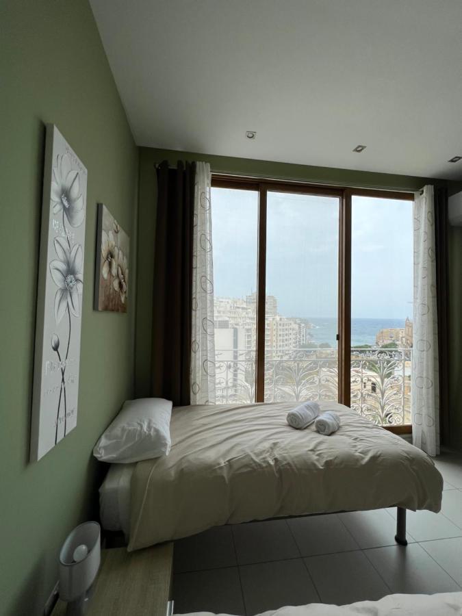 Entire Luxury Sliema Townhouse Steps From Beach Exterior foto