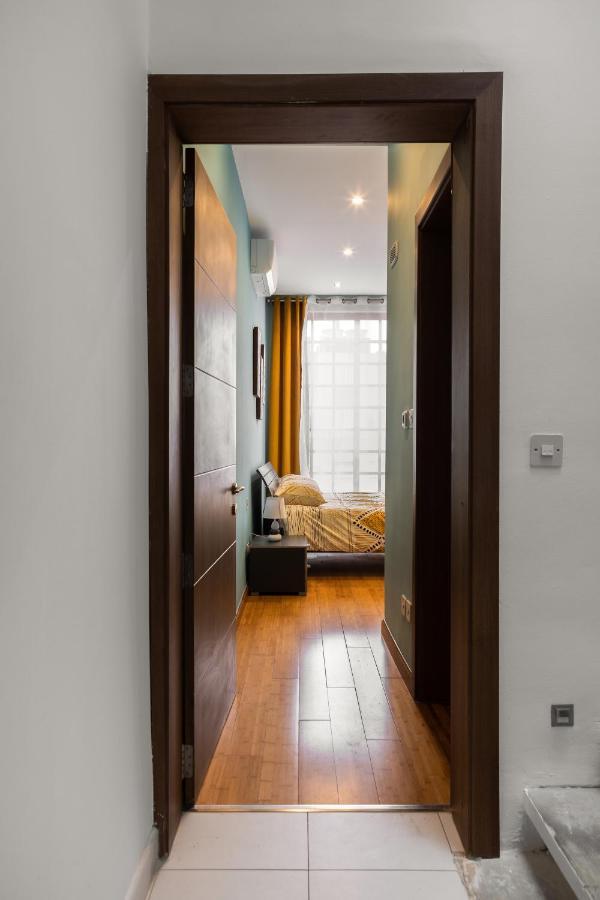 Entire Luxury Sliema Townhouse Steps From Beach Exterior foto
